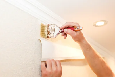 Pose de papier peint à Murles — revêtements muraux et toiles de verre